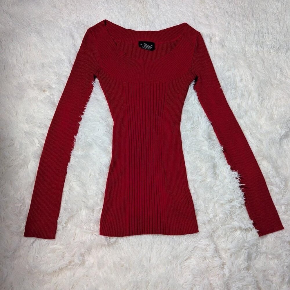 Red fitted long sleeve